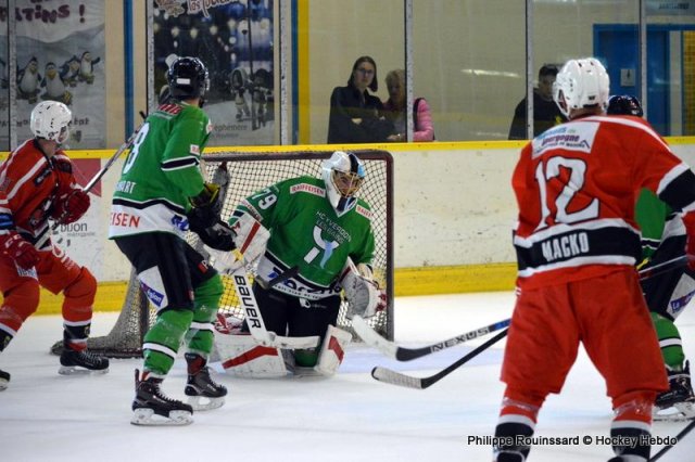 Photo hockey reportage L'eau thermale meilleure que le vin de Bourgogne