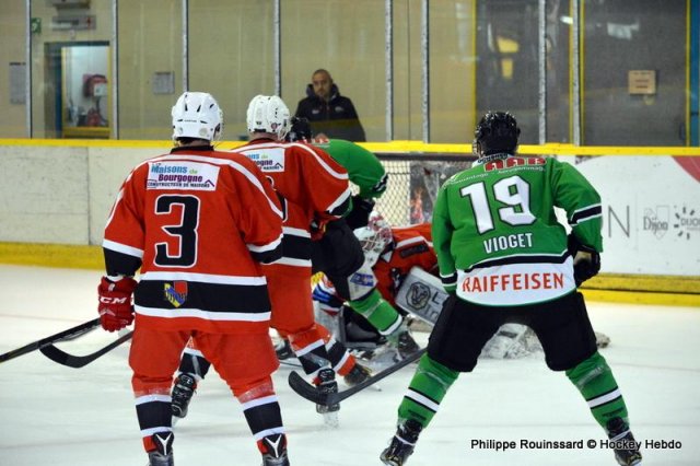 Photo hockey reportage L'eau thermale meilleure que le vin de Bourgogne