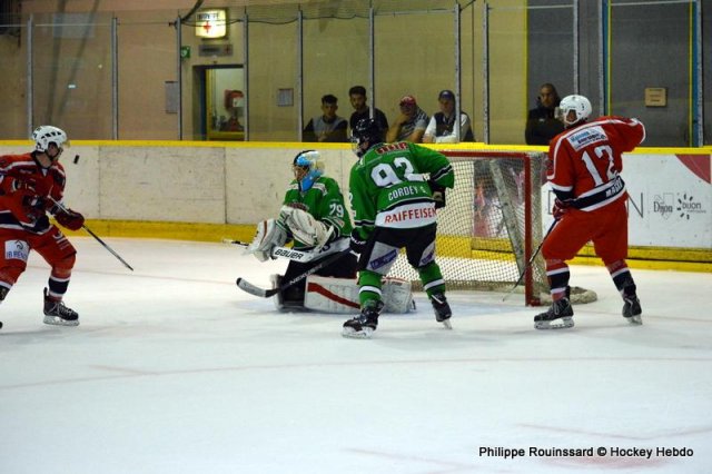 Photo hockey reportage L'eau thermale meilleure que le vin de Bourgogne