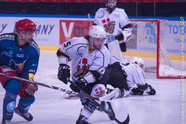 Photo hockey reportage U20 - Grenoble coule face au HC74