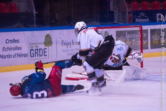 Photo hockey reportage U20 - Grenoble coule face au HC74