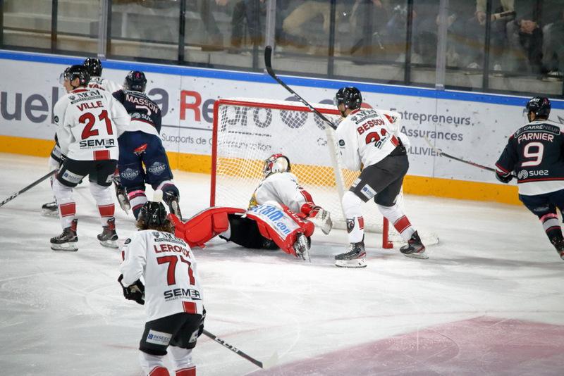 Angers  4 - 1 Chamonix 