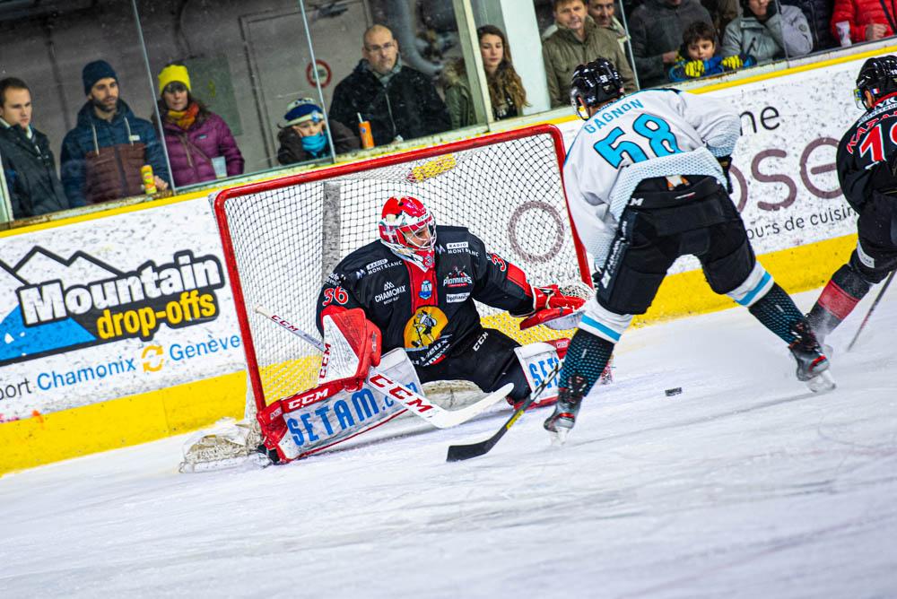 Chamonix  4 - 3 Gap 