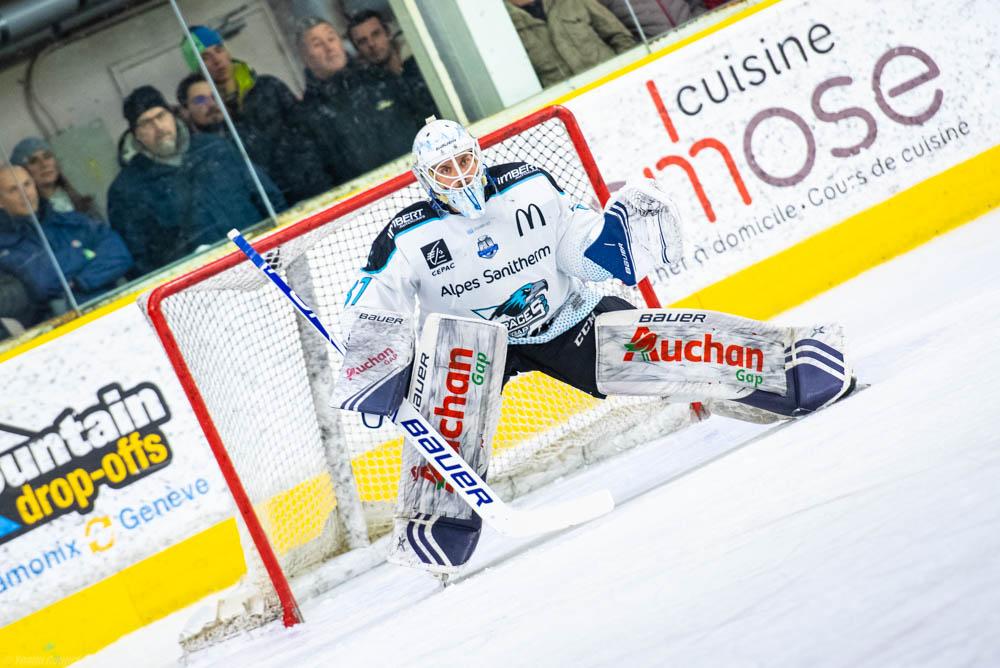 Chamonix  2 - 3 Gap 