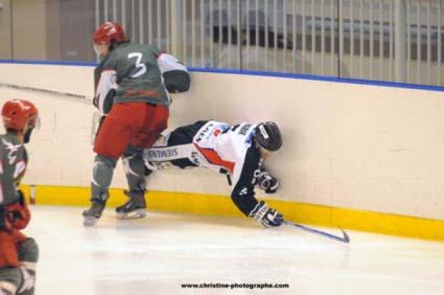 Photo hockey match Cergy-Pontoise - Caen  le 14/04/2009