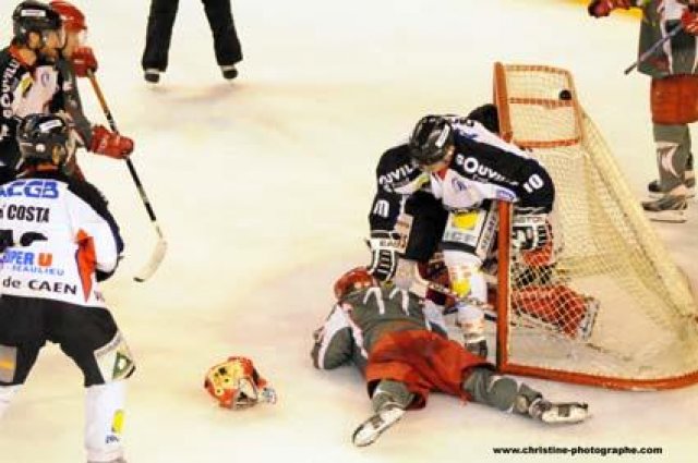 Photo hockey match Cergy-Pontoise - Caen  le 14/04/2009