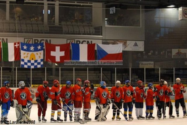 Photo hockey reportage Tournoi International Minis Chaux de Fond