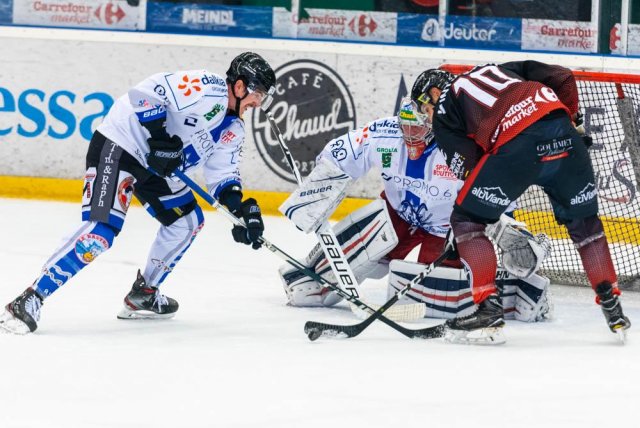 Photo hockey match Morzine-Avoriaz - Courchevel-Méribel-Pralognan le 20/10/2020