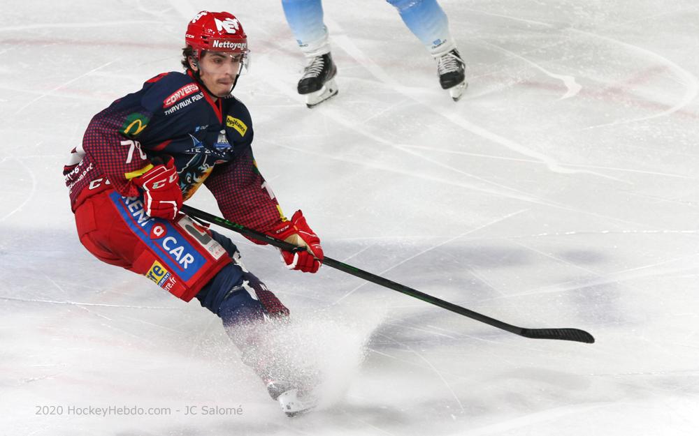 Grenoble reprend par un match amical — Reportage