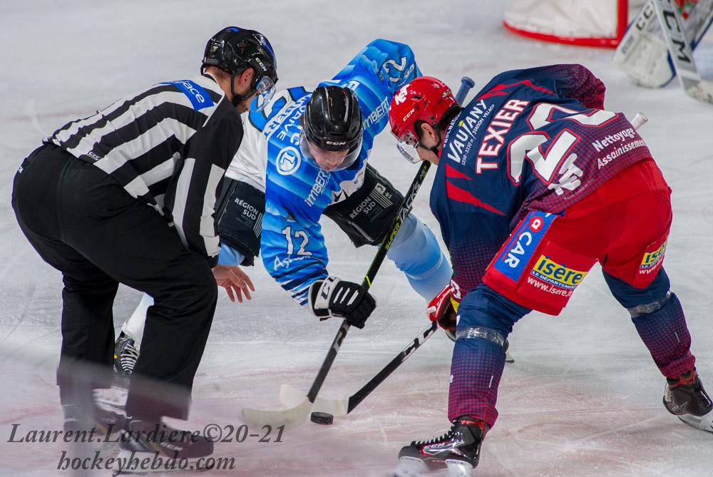 Grenoble reprend par un match amical — Reportage