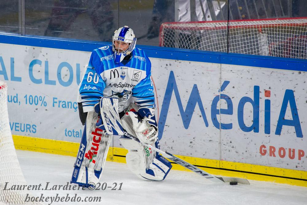 Grenoble reprend par un match amical — Reportage