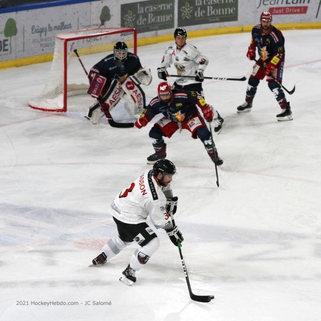 Photo hockey reportage Plutôt entraînement qu’amical !