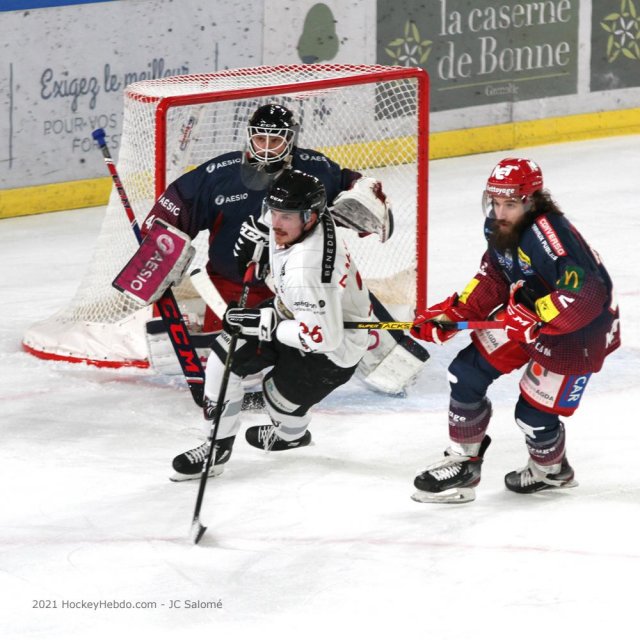 Photo hockey reportage Plutôt entraînement qu’amical !