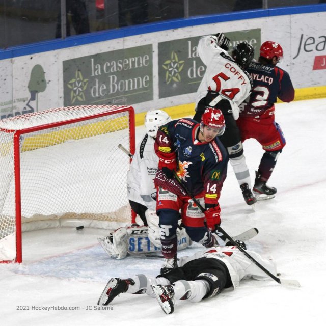 Photo hockey reportage Plutôt entraînement qu’amical !