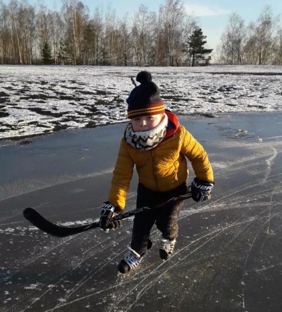 Photo hockey reportage Du hockey sur un lieu insolite.