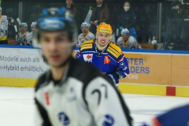 Photo hockey match Zürich - Zug le 27/03/2021