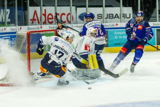Photo hockey match Zürich - Zug le 27/03/2021