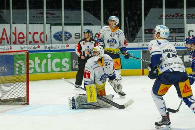 Photo hockey match Zürich - Zug le 27/03/2021
