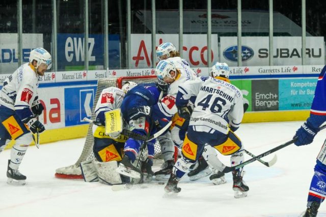 Photo hockey match Zürich - Zug le 27/03/2021