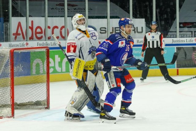 Photo hockey match Zürich - Zug le 27/03/2021