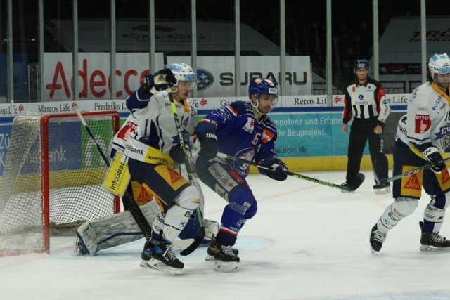 Photo hockey match Zürich - Zug le 27/03/2021