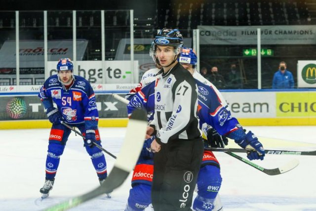 Photo hockey match Zürich - Zug le 27/03/2021
