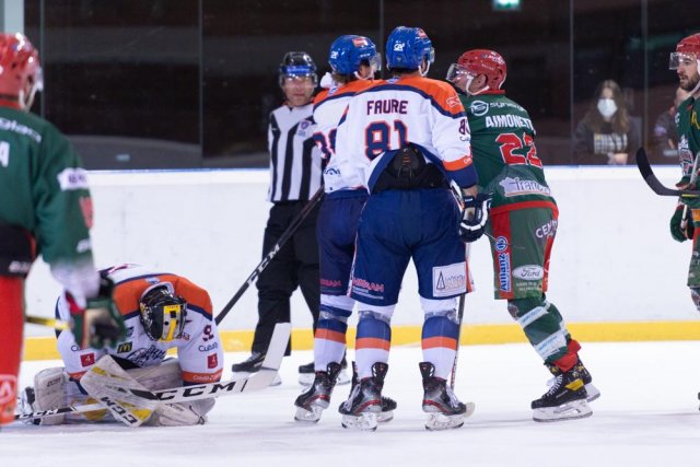 Photo hockey match Mont-Blanc - Clermont-Ferrand le 17/04/2021