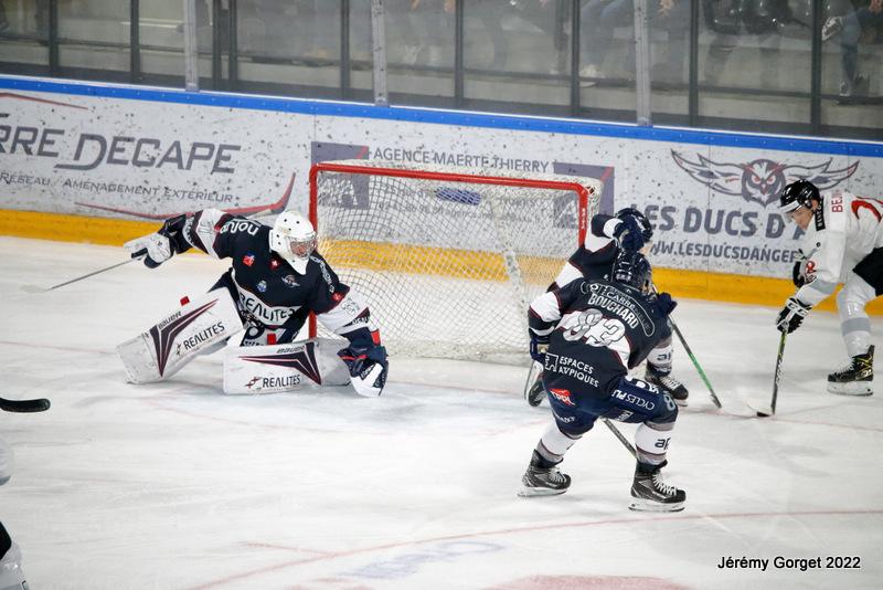 Angers  4 - 1 Chamonix 