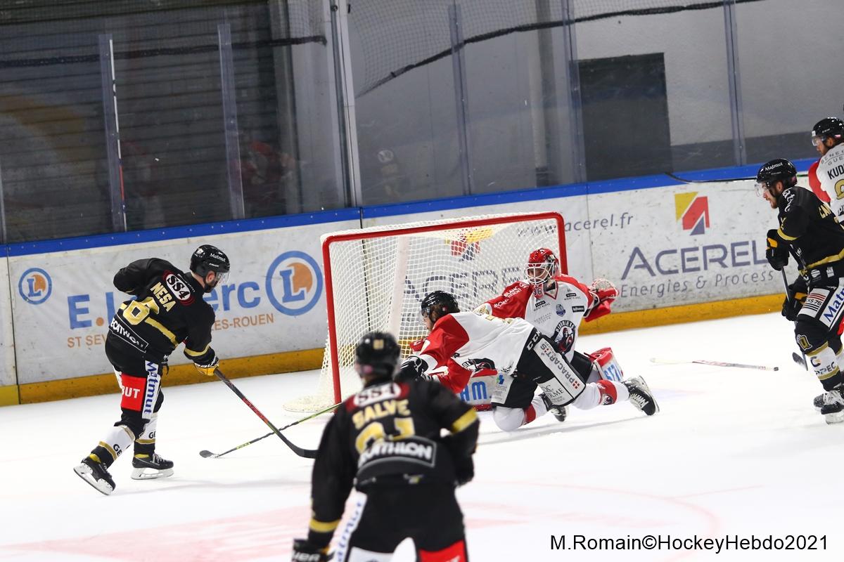 Rouen 4 - 0 Chamonix 