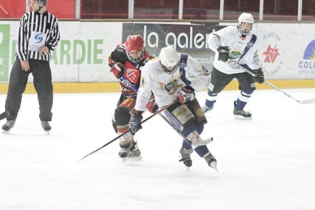 Photo hockey reportage Cadets Elite: Amiens vs Mt Blanc : 5 – 8