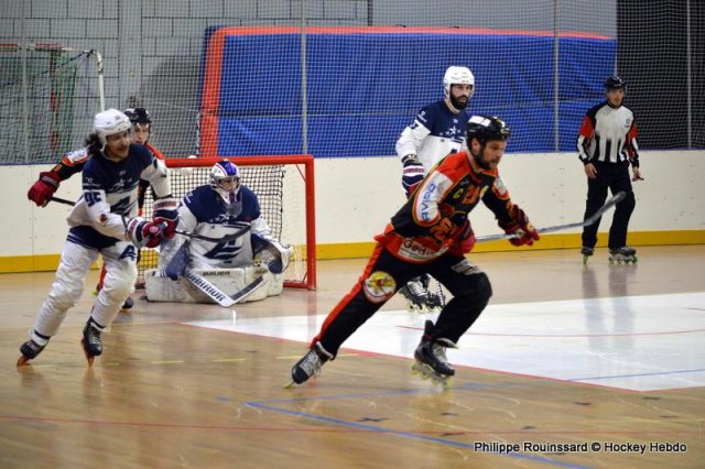 Photo hockey reportage N1 : Premier succès pour les Griffons