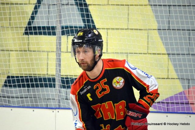 Photo hockey reportage N1 : Premier succès pour les Griffons