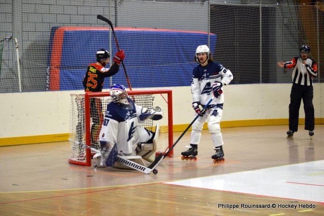 Photo hockey reportage N1 : Premier succès pour les Griffons