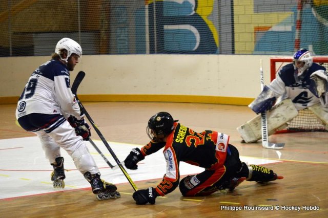 Photo hockey reportage N1 : Premier succès pour les Griffons