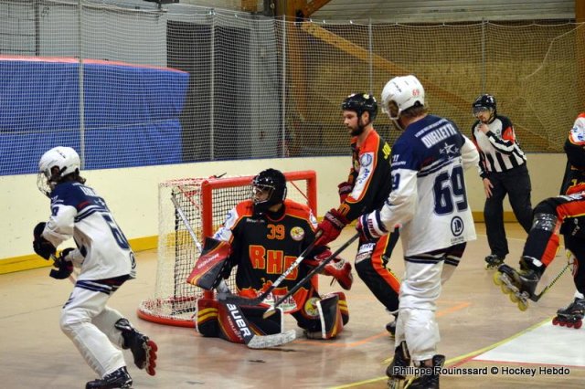 Photo hockey reportage N1 : Premier succès pour les Griffons