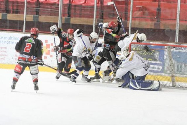 Photo hockey reportage Cadets Elite: Amiens vs Mt Blanc : 5 – 8