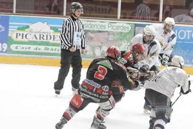 Photo hockey reportage Cadets Elite: Amiens vs Mt Blanc : 5 – 8