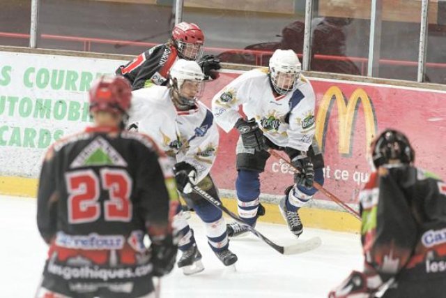 Photo hockey reportage Cadets Elite: Amiens vs Mt Blanc : 5 – 8