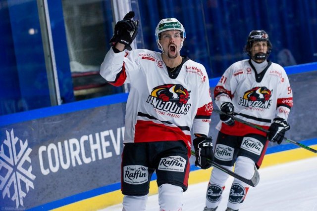 Photo hockey match Courchevel-Méribel-Pralognan - Morzine-Avoriaz le 27/11/2021