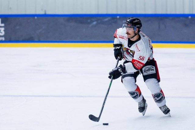 Photo hockey match Courchevel-Méribel-Pralognan - Morzine-Avoriaz le 27/11/2021
