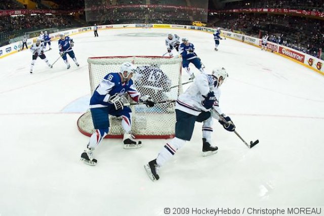 Photo hockey reportage CM09 Qualif J2 : La France logiquement battue