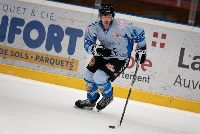 Photo hockey match Morzine-Avoriaz - Courchevel-Méribel-Pralognan le 05/02/2022