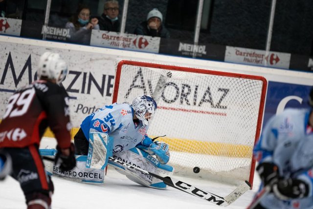 Photo hockey match Morzine-Avoriaz - Courchevel-Méribel-Pralognan le 05/02/2022