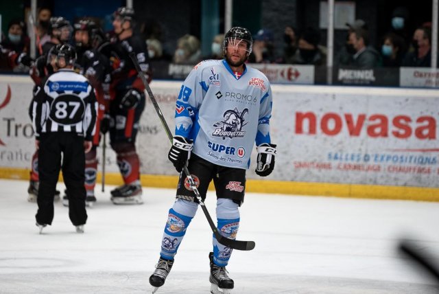 Photo hockey match Morzine-Avoriaz - Courchevel-Méribel-Pralognan le 05/02/2022
