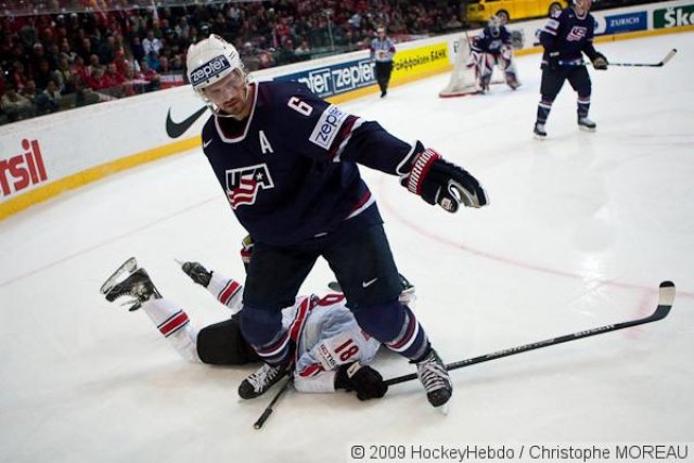 Photo hockey reportage CM09 Qualif J5 : La Suisse en enfer