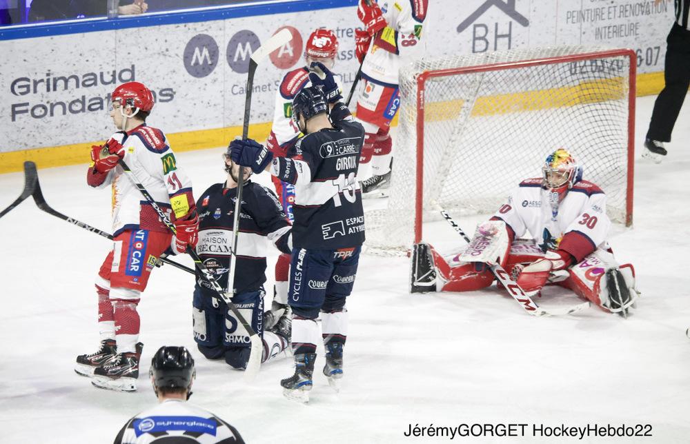 Angers  3 - 5 Grenoble 