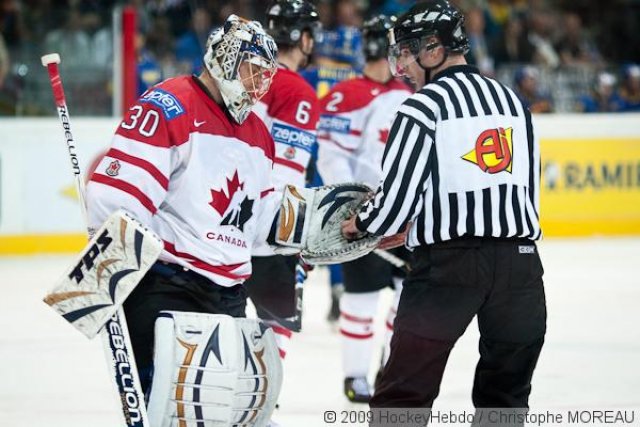Photo hockey reportage CM 09 1/2 : Le Canada sera l'autre finaliste