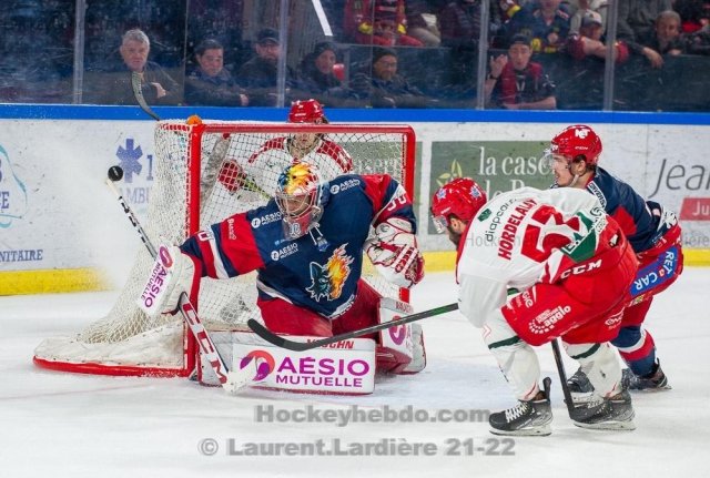 Photo hockey match Grenoble  - Cergy-Pontoise le 23/03/2022