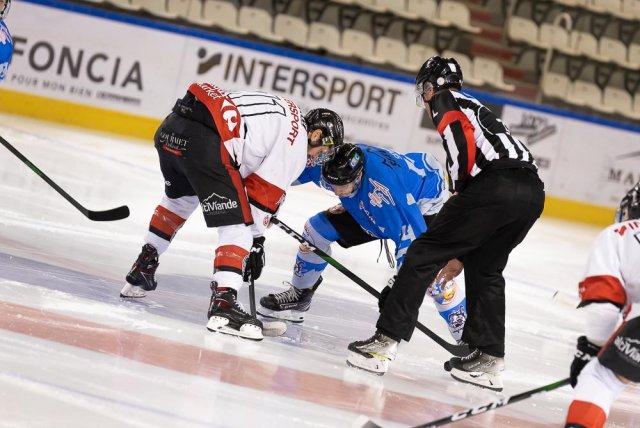 Photo hockey match Courchevel-Méribel-Pralognan - Morzine-Avoriaz le 02/04/2022