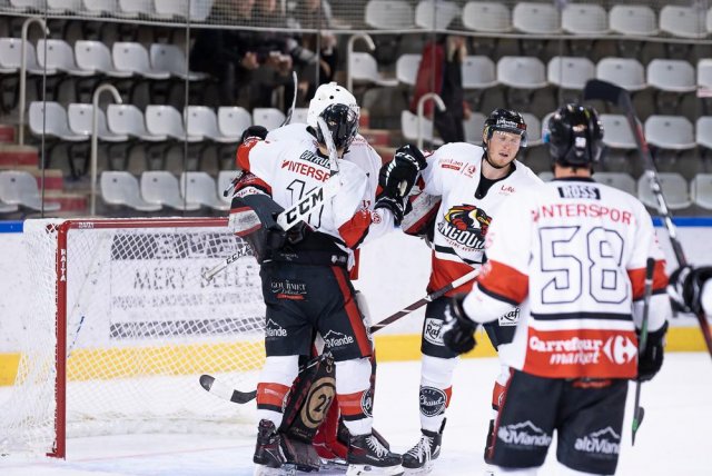 Photo hockey match Courchevel-Méribel-Pralognan - Morzine-Avoriaz le 02/04/2022